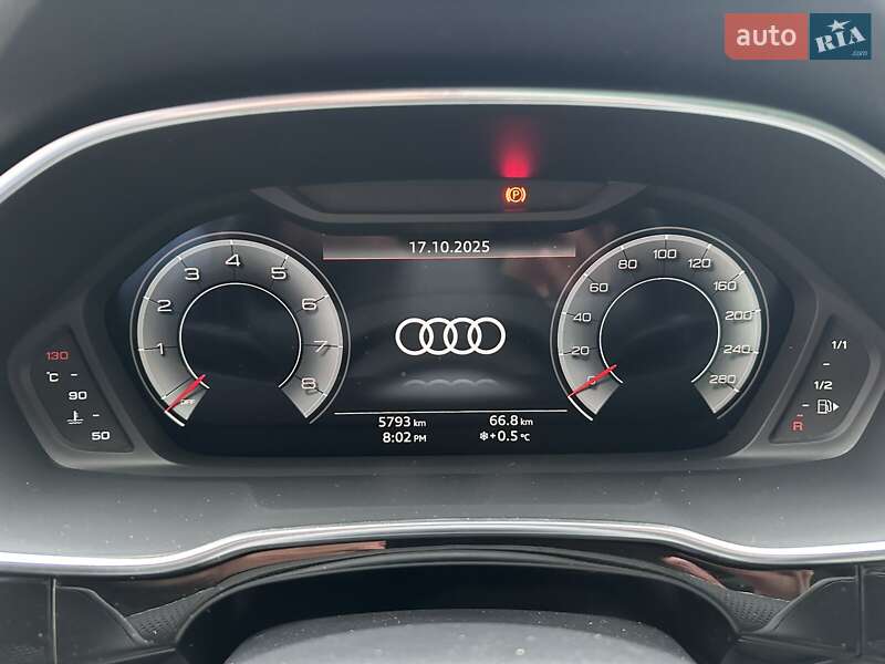 Внедорожник / Кроссовер Audi Q3 2023 в Киеве