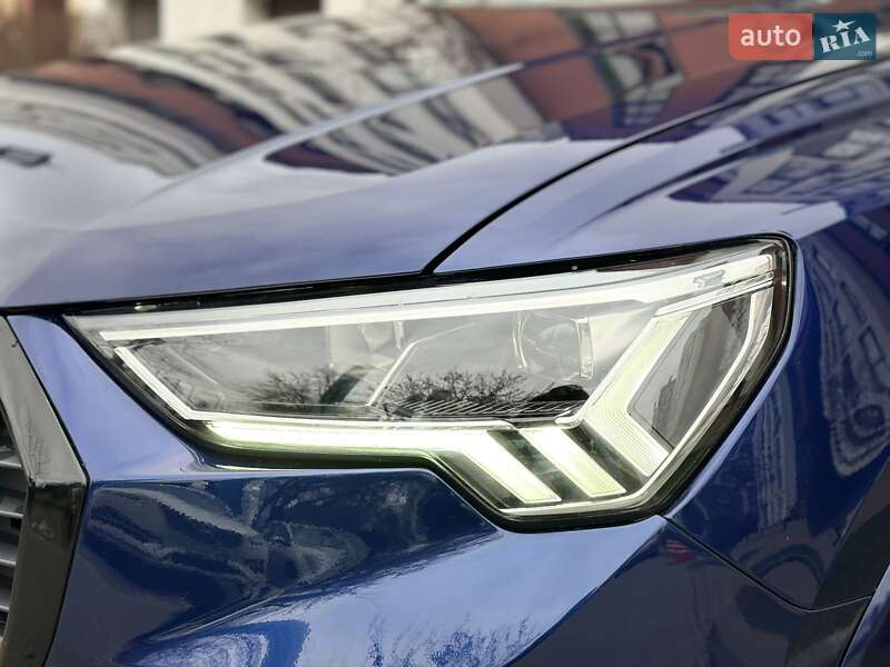 Внедорожник / Кроссовер Audi Q3 2023 в Киеве