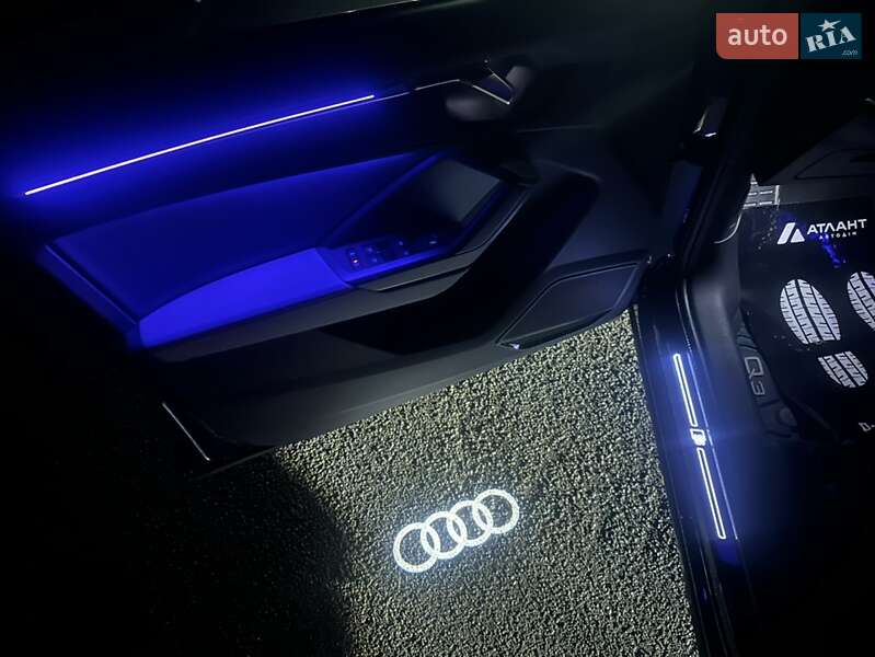 Внедорожник / Кроссовер Audi Q3 2023 в Киеве