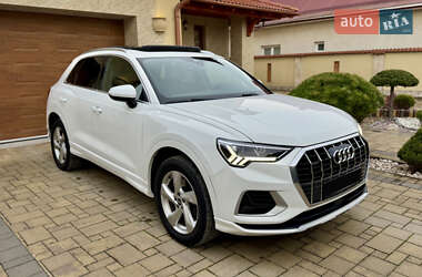 Внедорожник / Кроссовер Audi Q3 2021 в Виноградове