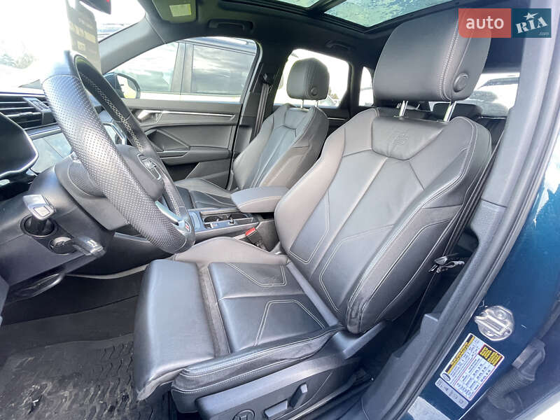 Внедорожник / Кроссовер Audi Q3 2021 в Львове