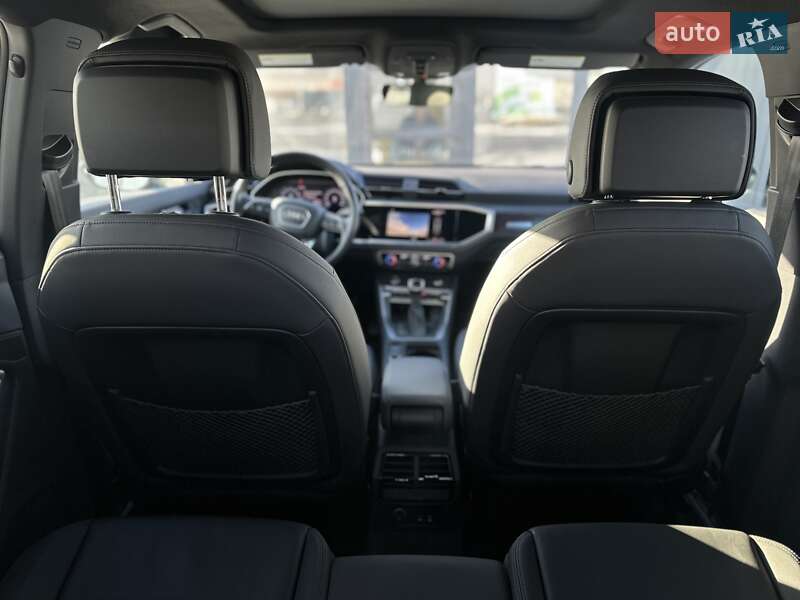 Внедорожник / Кроссовер Audi Q3 2019 в Черновцах