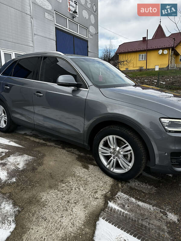 Позашляховик / Кросовер Audi Q3 2012 в Чернівцях