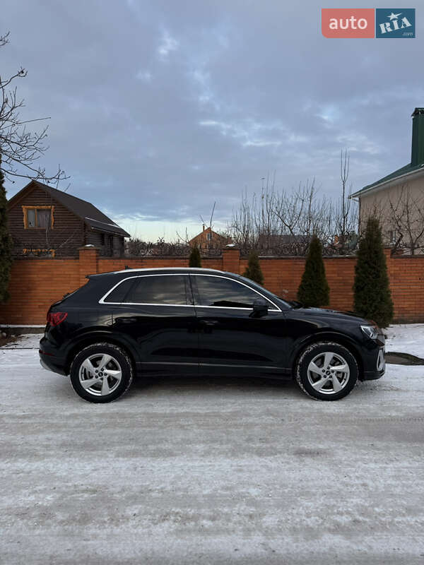 Внедорожник / Кроссовер Audi Q3 2021 в Виннице