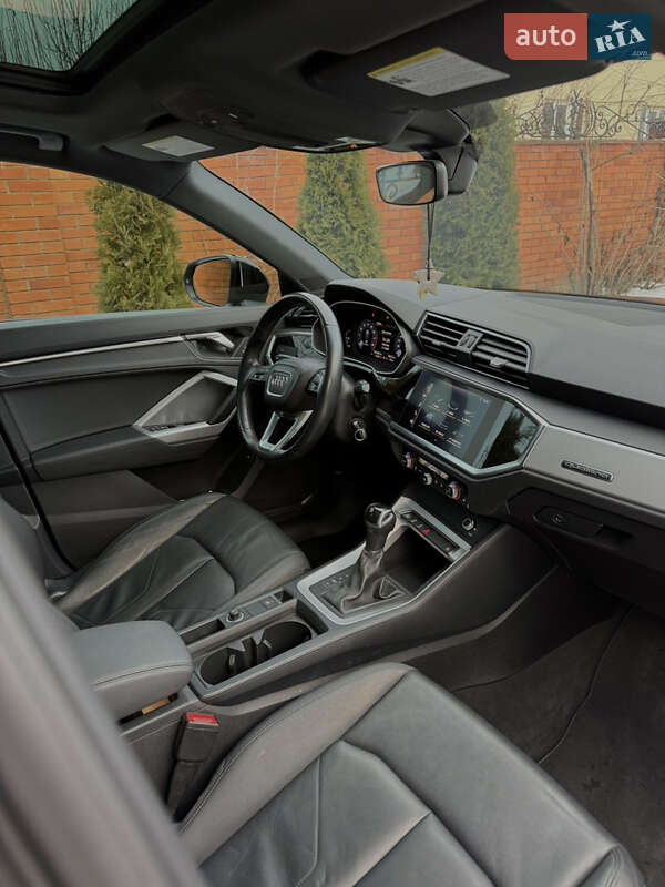 Внедорожник / Кроссовер Audi Q3 2021 в Виннице