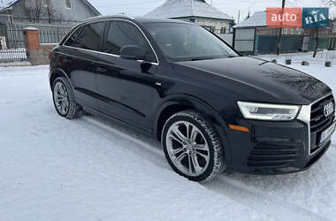 Внедорожник / Кроссовер Audi Q3 2017 в Карловке