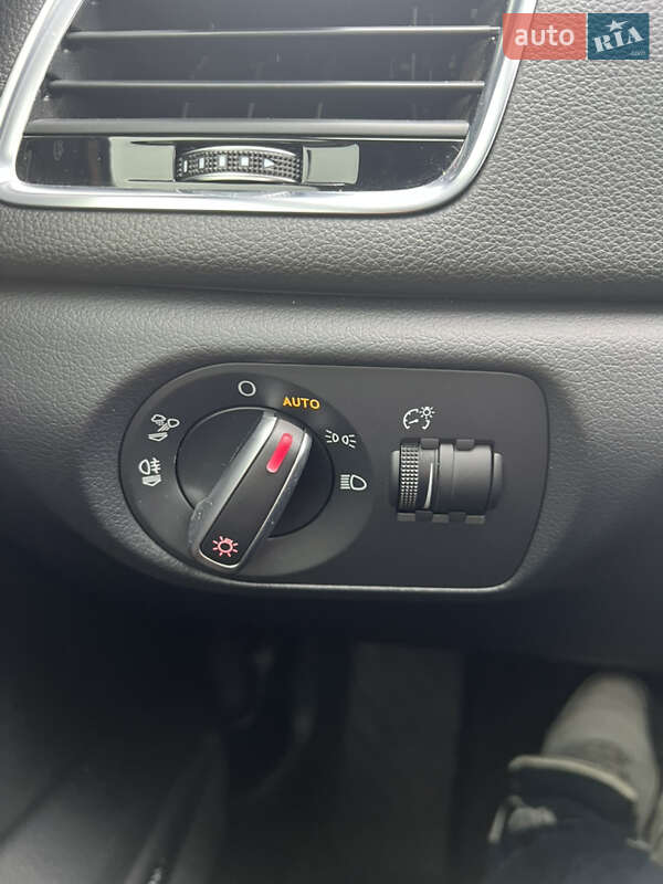 Позашляховик / Кросовер Audi Q3 2017 в Карлівці