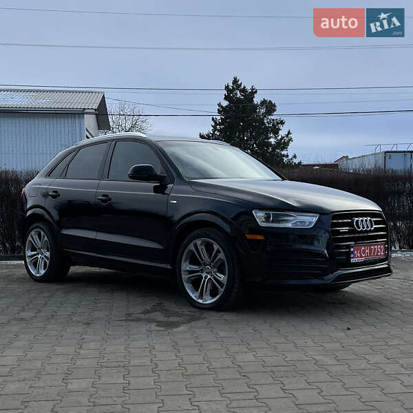 Внедорожник / Кроссовер Audi Q3 2017 в Черновцах