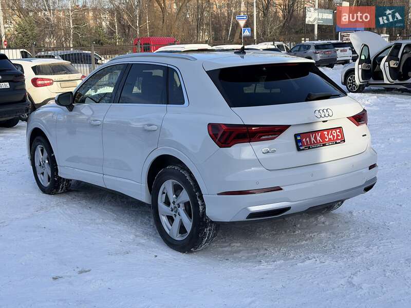 Позашляховик / Кросовер Audi Q3 2020 в Києві