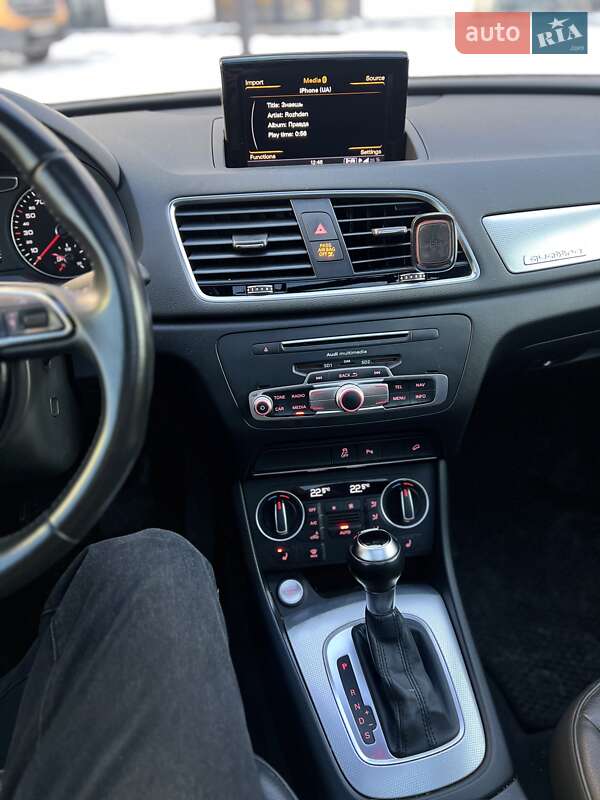 Внедорожник / Кроссовер Audi Q3 2016 в Киеве