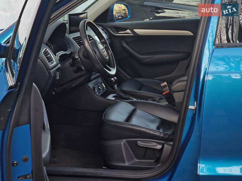 Внедорожник / Кроссовер Audi Q3 2017 в Одессе