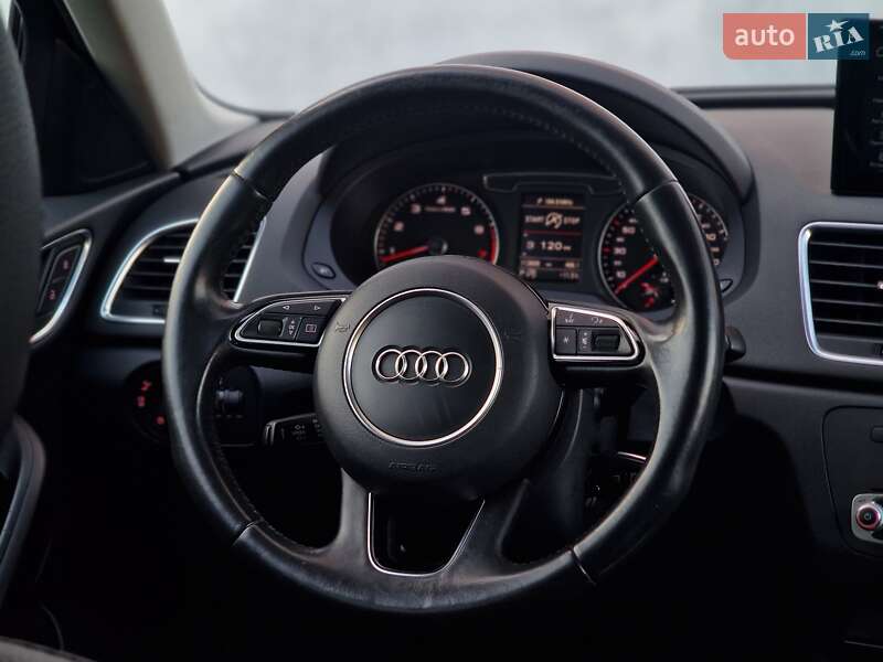Внедорожник / Кроссовер Audi Q3 2017 в Одессе