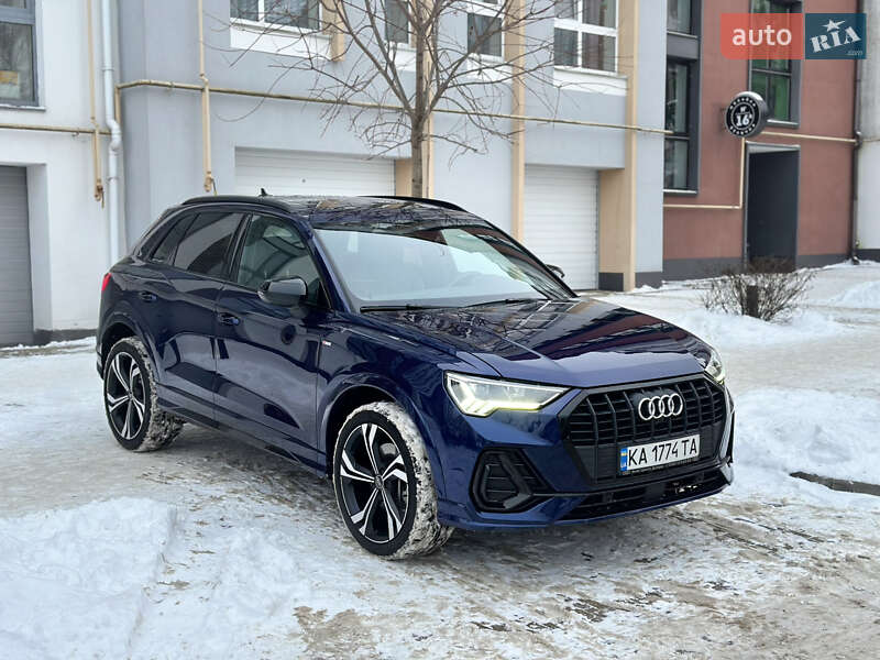 Внедорожник / Кроссовер Audi Q3 2023 в Киеве