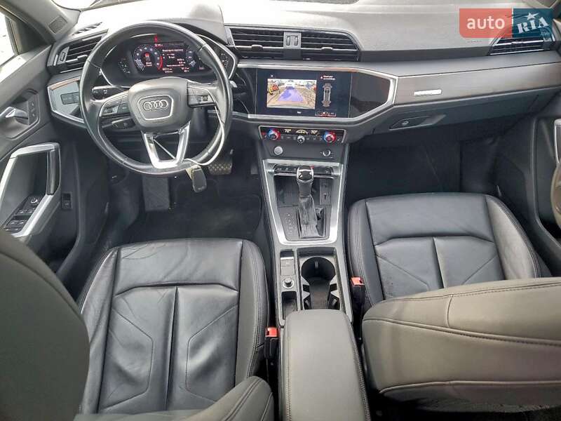 Внедорожник / Кроссовер Audi Q3 2019 в Днепре
