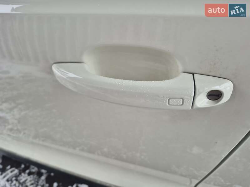 Внедорожник / Кроссовер Audi Q3 2012 в Киеве