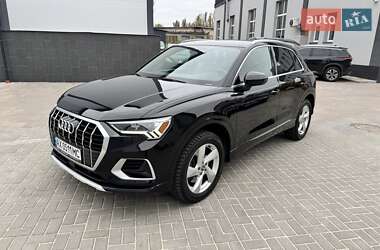 Позашляховик / Кросовер Audi Q3 2019 в Києві