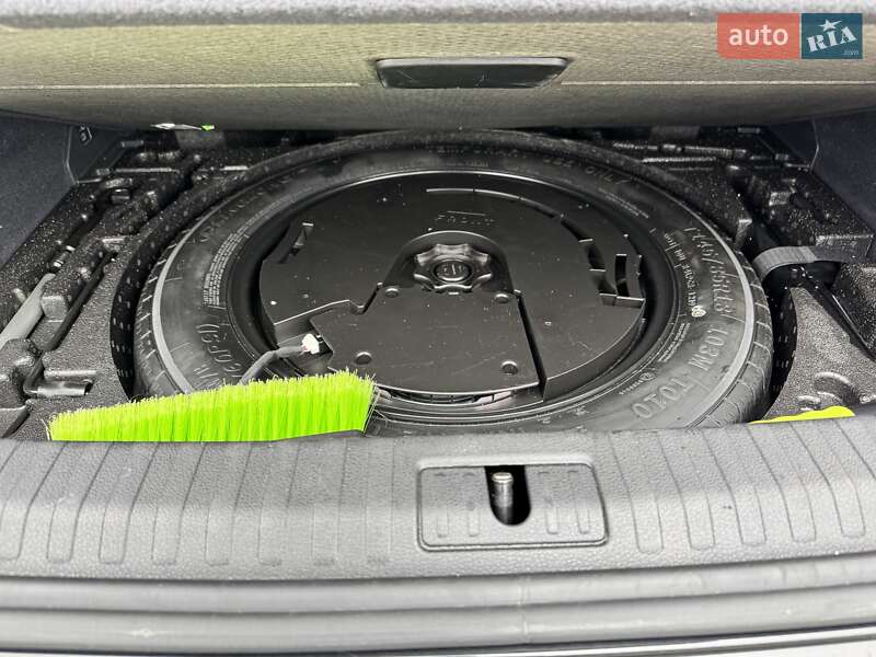 Внедорожник / Кроссовер Audi Q3 2019 в Киеве