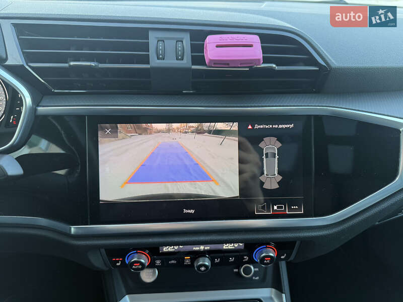 Внедорожник / Кроссовер Audi Q3 2019 в Киеве