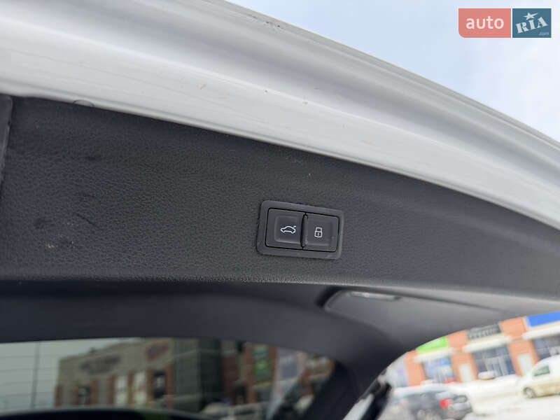 Внедорожник / Кроссовер Audi Q3 2020 в Львове