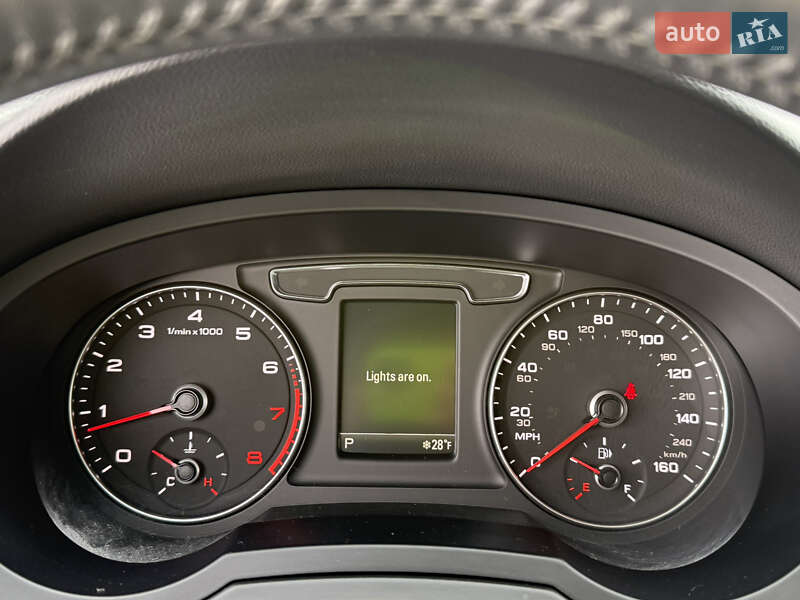 Внедорожник / Кроссовер Audi Q3 2017 в Стрые