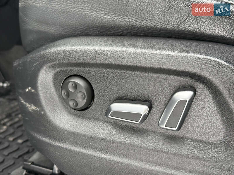 Внедорожник / Кроссовер Audi Q3 2017 в Стрые