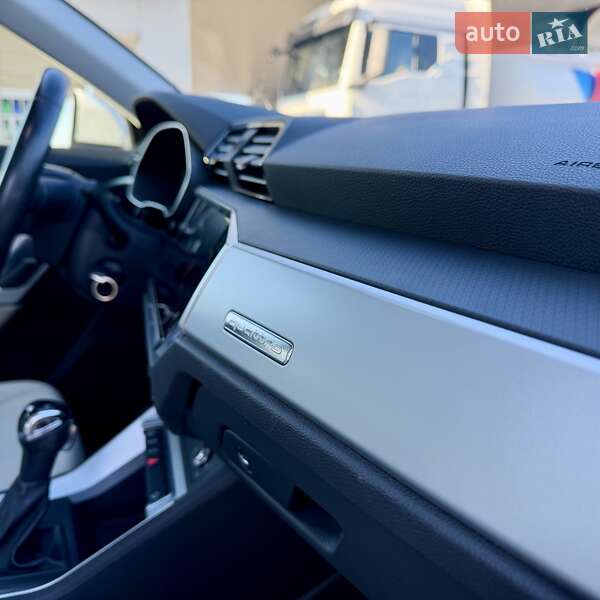 Внедорожник / Кроссовер Audi Q3 2019 в Одессе