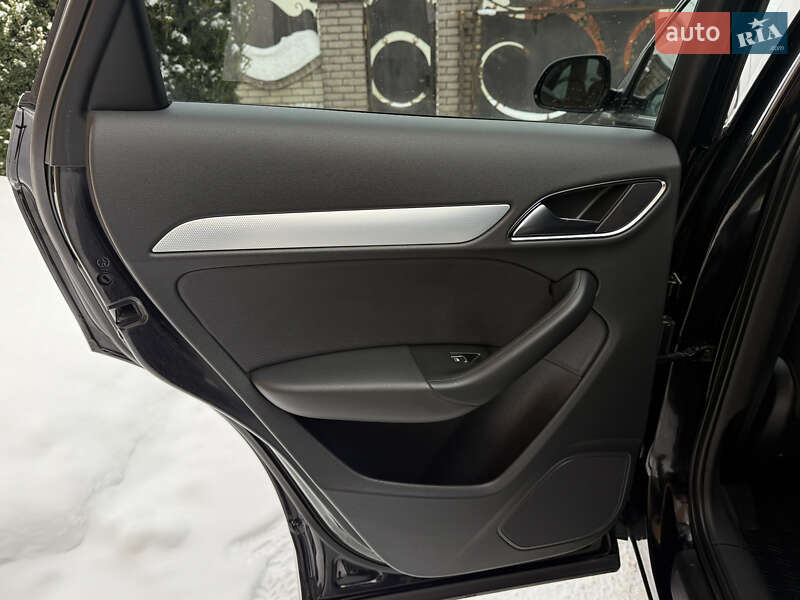 Внедорожник / Кроссовер Audi Q3 2016 в Дрогобыче