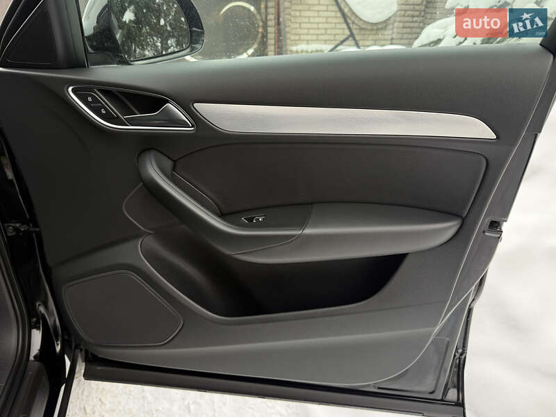 Внедорожник / Кроссовер Audi Q3 2016 в Дрогобыче