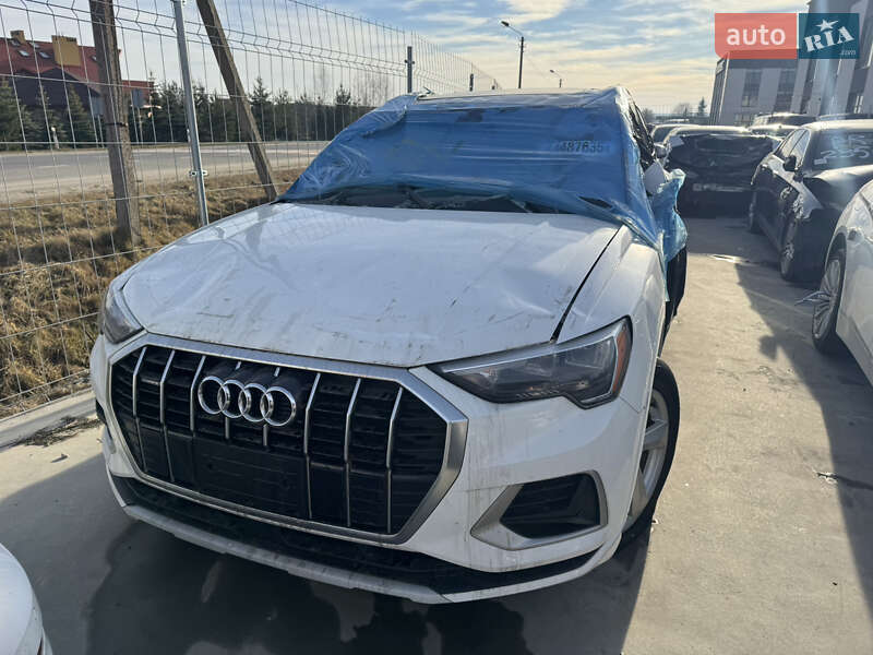 Внедорожник / Кроссовер Audi Q3 2021 в Львове