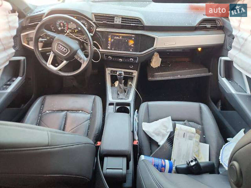 Внедорожник / Кроссовер Audi Q3 2021 в Львове