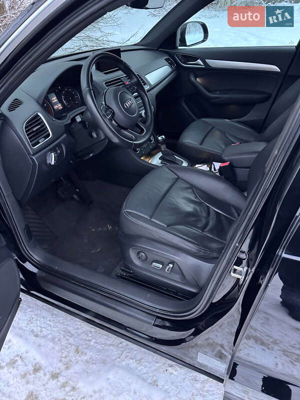 Внедорожник / Кроссовер Audi Q3 2015 в Киеве