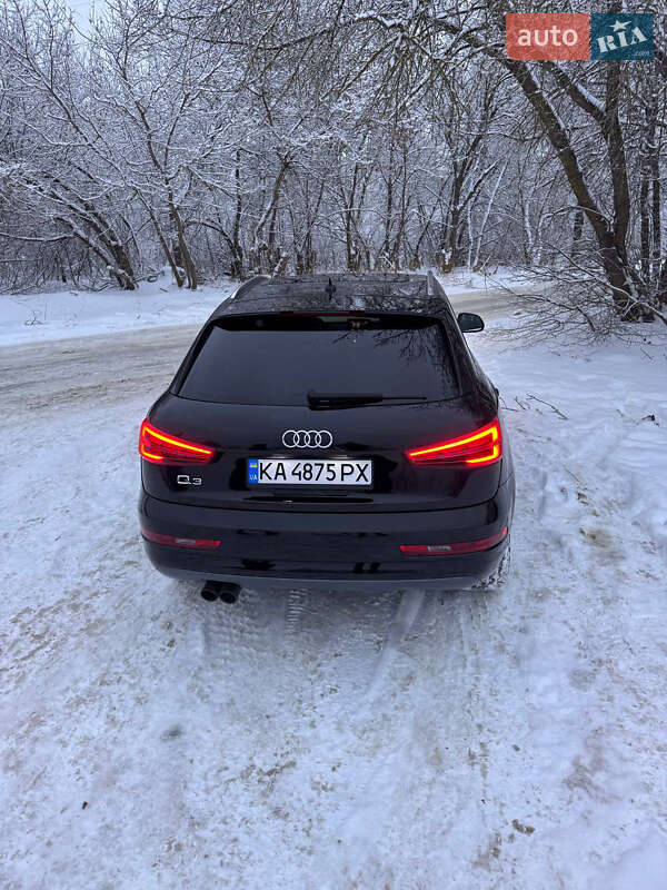 Внедорожник / Кроссовер Audi Q3 2015 в Киеве