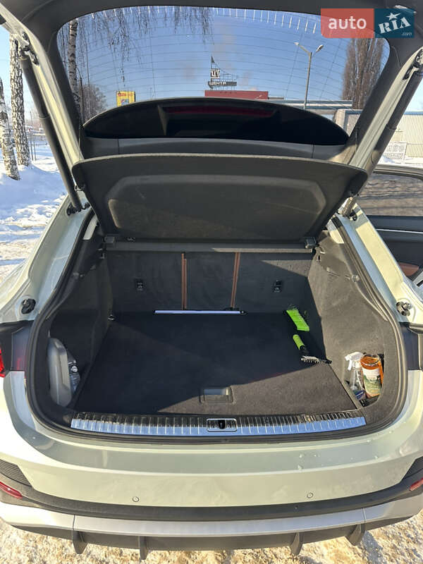 Внедорожник / Кроссовер Audi Q3 2021 в Чернигове