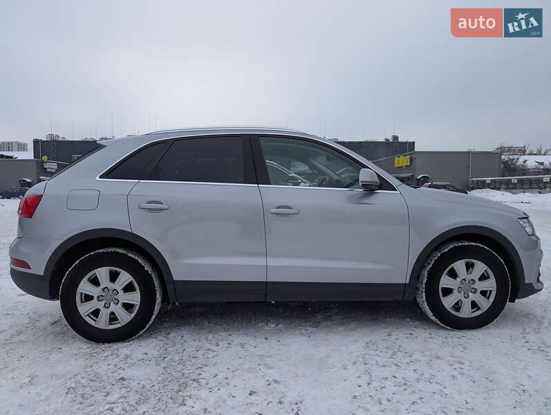 Внедорожник / Кроссовер Audi Q3 2016 в Киеве