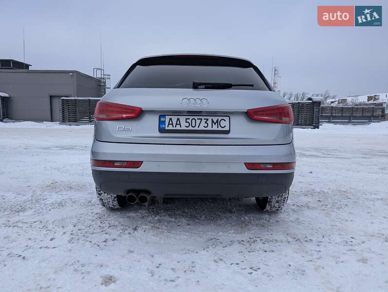 Внедорожник / Кроссовер Audi Q3 2016 в Киеве