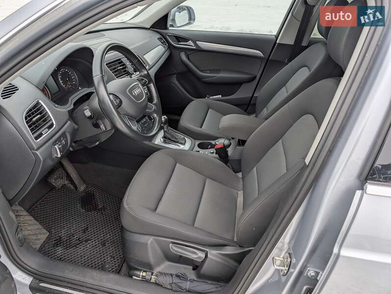 Внедорожник / Кроссовер Audi Q3 2016 в Киеве