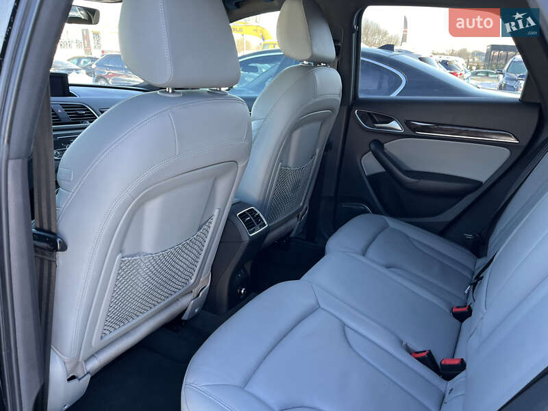 Внедорожник / Кроссовер Audi Q3 2015 в Львове