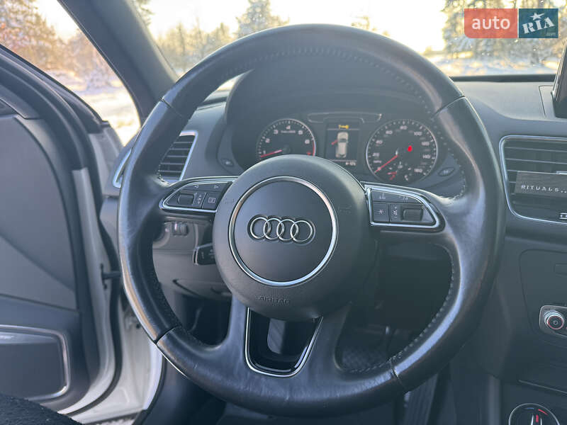Внедорожник / Кроссовер Audi Q3 2016 в Житомире