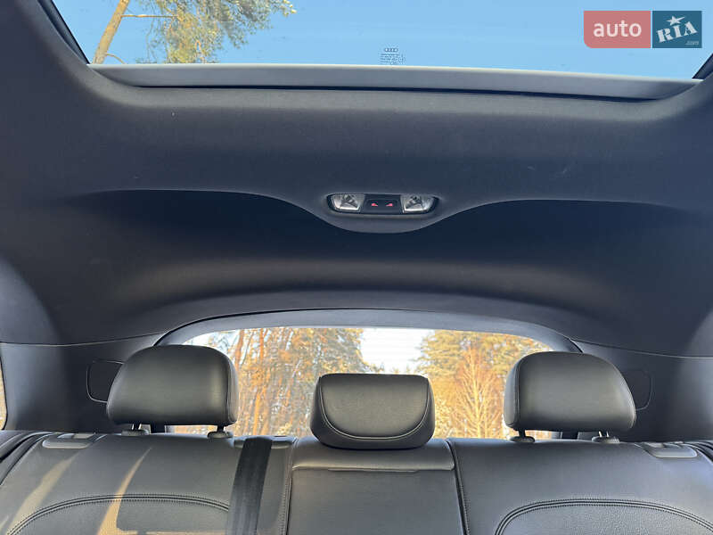 Внедорожник / Кроссовер Audi Q3 2016 в Житомире