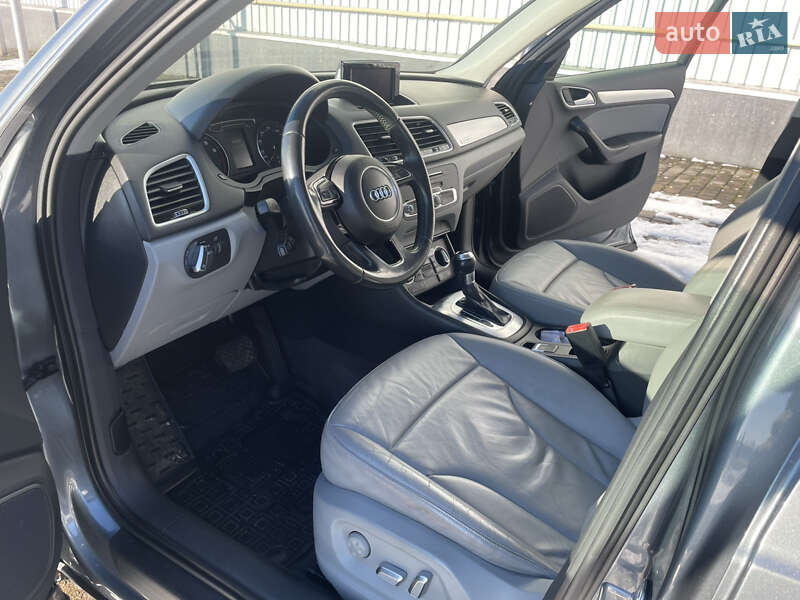 Внедорожник / Кроссовер Audi Q3 2015 в Виноградове