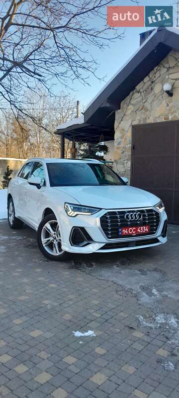 Внедорожник / Кроссовер Audi Q3 2021 в Стрые