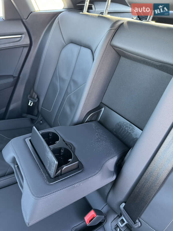 Позашляховик / Кросовер Audi Q3 2019 в Львові фото 21 Позашляховик / Кросовер Audi Q3 2019 в Львові