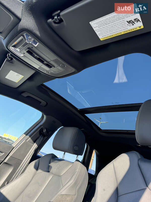 Позашляховик / Кросовер Audi Q3 2019 в Львові фото 34 Позашляховик / Кросовер Audi Q3 2019 в Львові