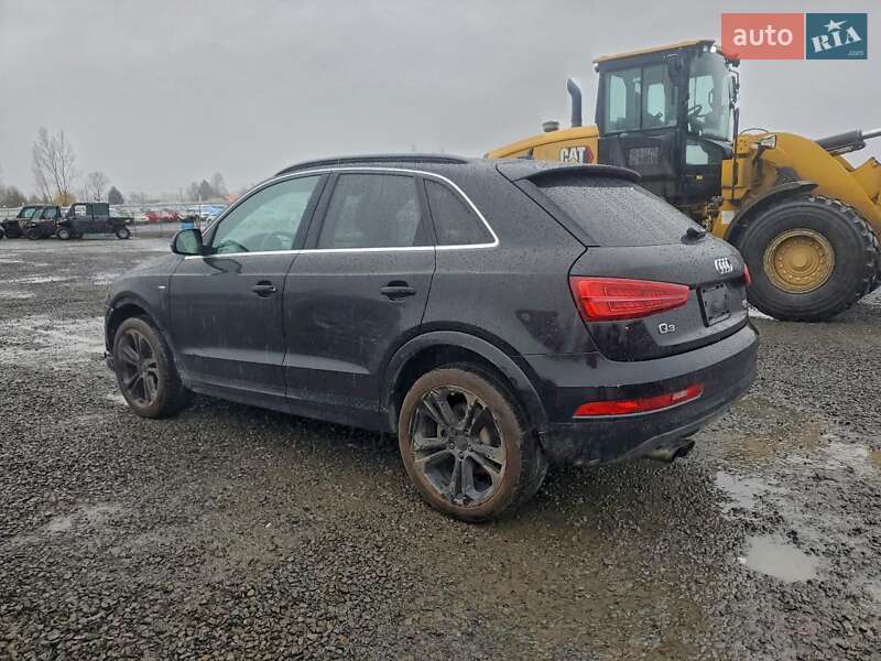 Внедорожник / Кроссовер Audi Q3 2017 в Днепре