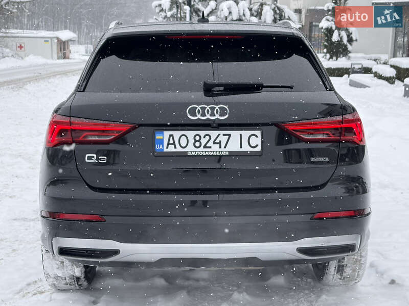 Внедорожник / Кроссовер Audi Q3 2019 в Ужгороде