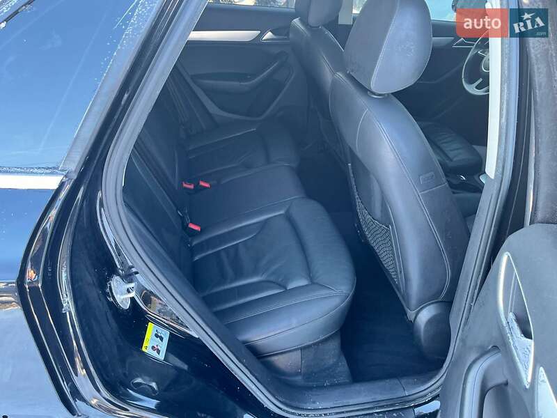 Внедорожник / Кроссовер Audi Q3 2015 в Луцке