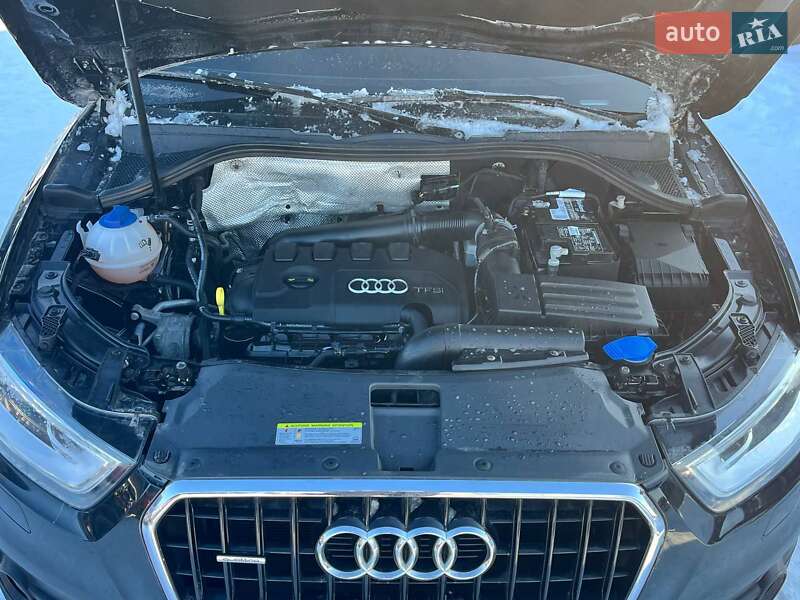 Внедорожник / Кроссовер Audi Q3 2015 в Луцке