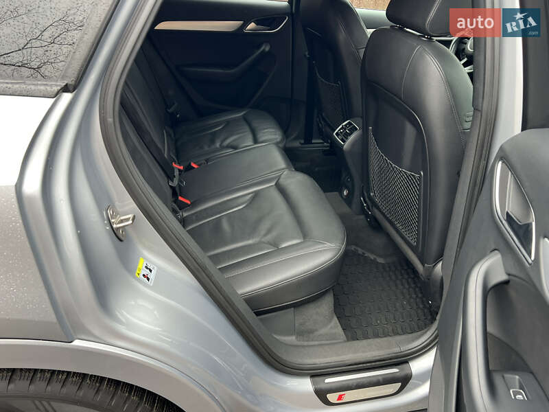 Позашляховик / Кросовер Audi Q3 2017 в Києві