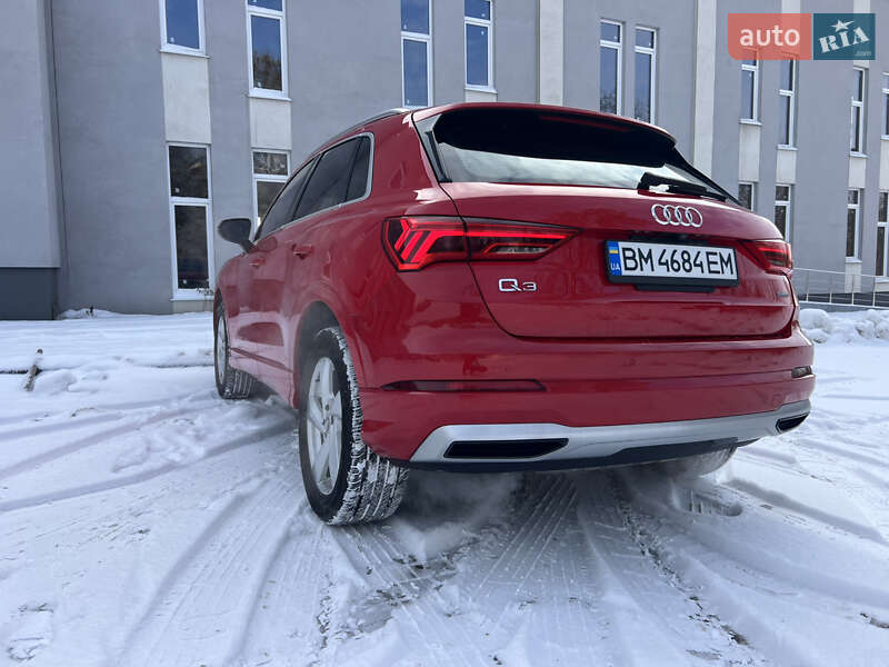 Внедорожник / Кроссовер Audi Q3 2019 в Сумах