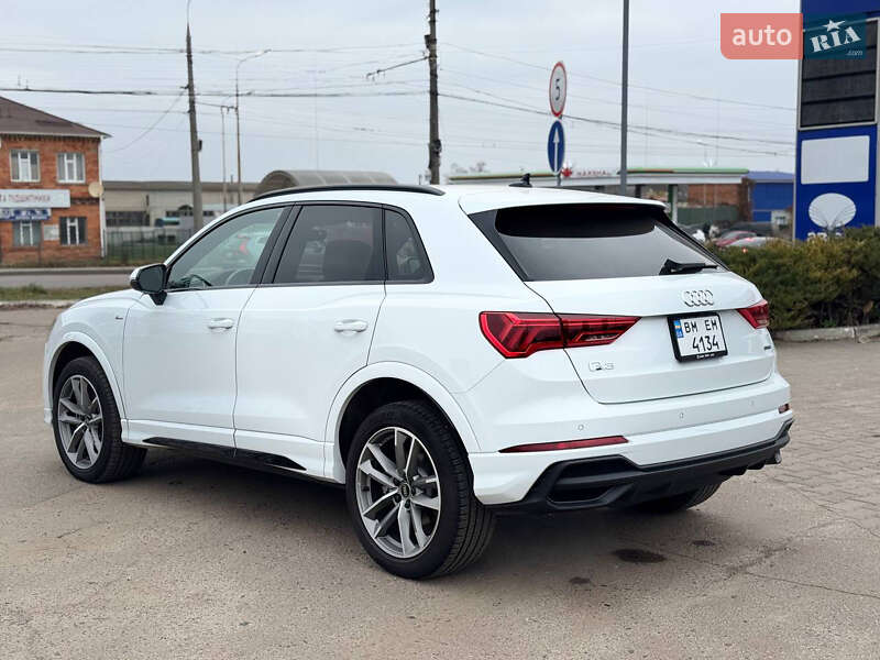 Внедорожник / Кроссовер Audi Q3 2024 в Киеве